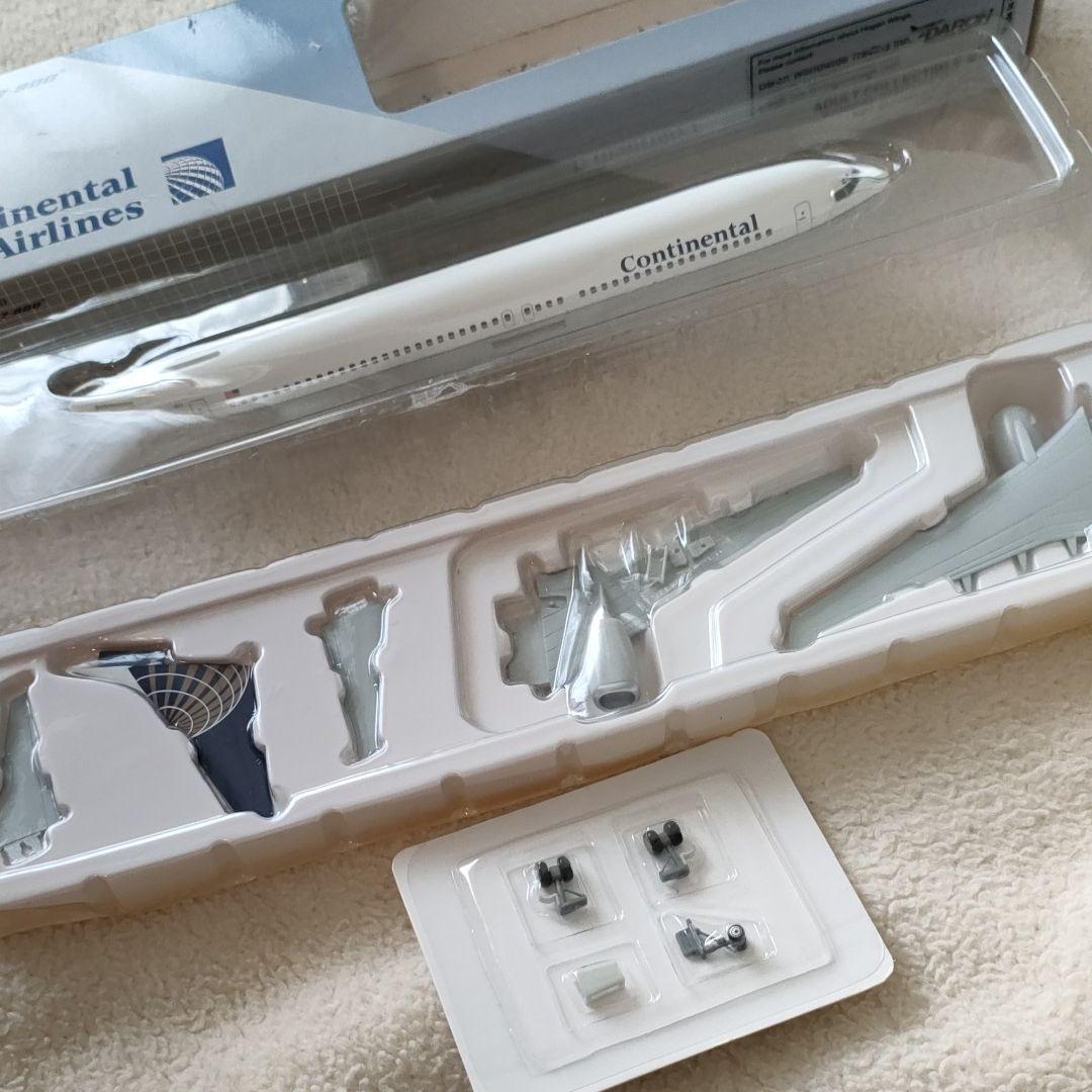 激レア品【未使用】コンチネンタル航空　1:200 737-900