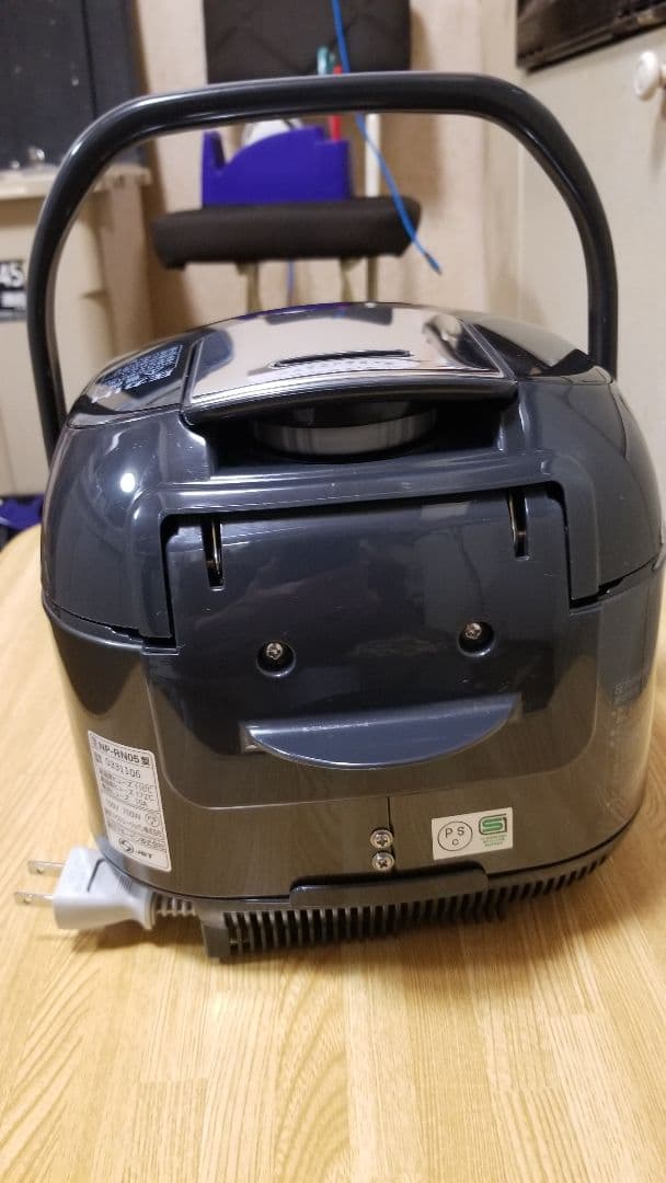 ☆2023年製☆美品☆象印圧力IH炊飯器 極め炊き 黒まる厚釜仕様 ブラック色