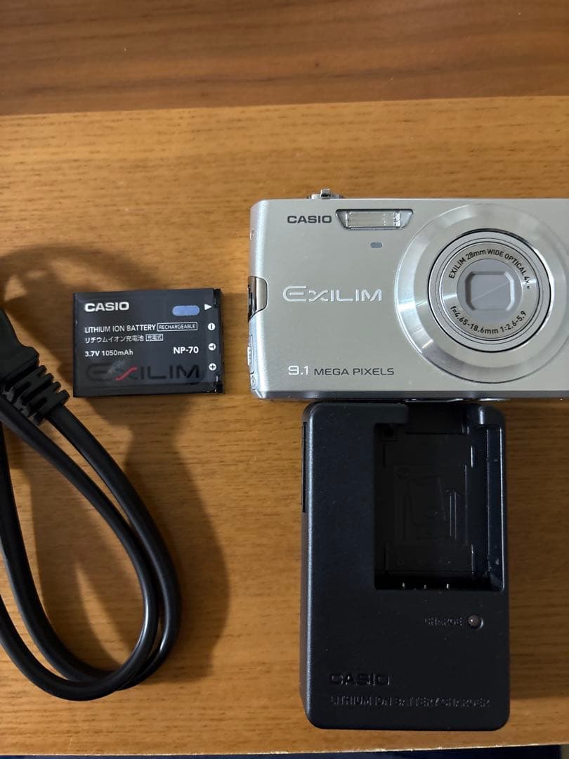 CASIO EXILIM 9.1メガピクセル デジタルカメラ