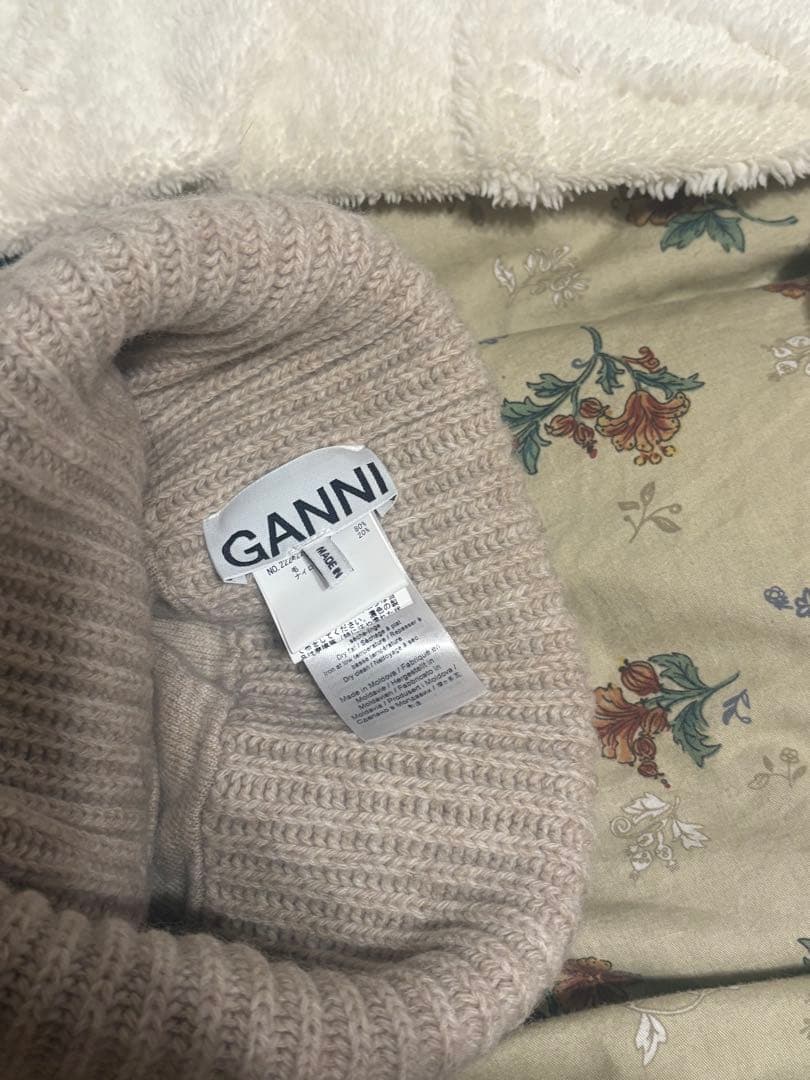 【roki様】GANNI ベージュ リブ編みニット帽
