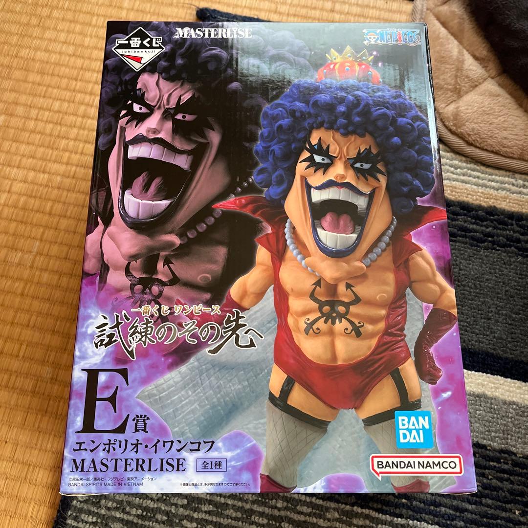 一番くじ　ワンピース　ミホーク、イワンコフ