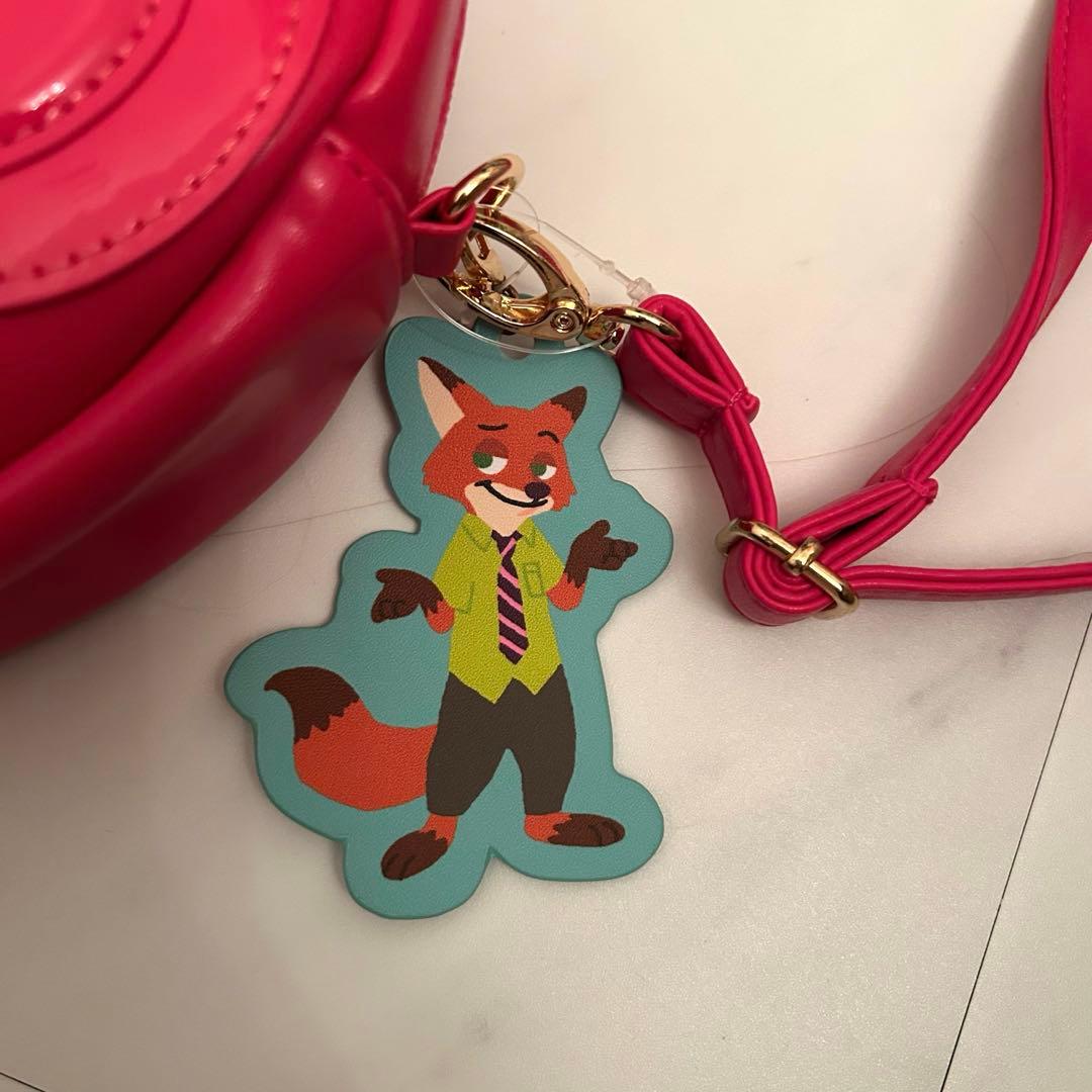 6点セット　ズートピア ニック　ジュディ　マフラー　帽子　手袋　バッグ　トップス