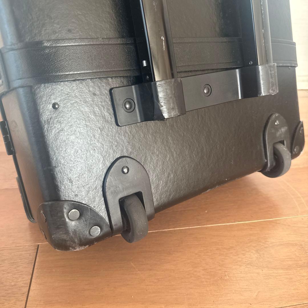 グローブトロッターブラックキャリーケース 2輪キャスター付き