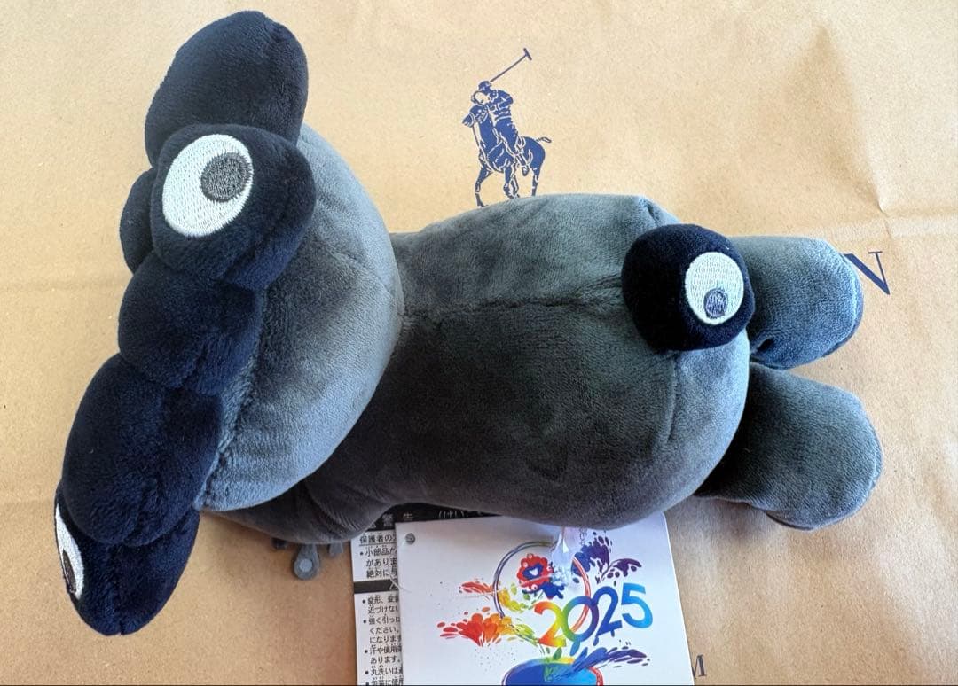 黒ミャクミャク　這い型ぬいぐるみ　S 新品タグ付き