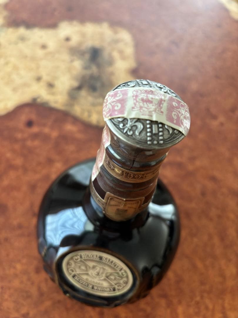 ロイヤルサルート 21年 ブラウン 茶色 未開栓