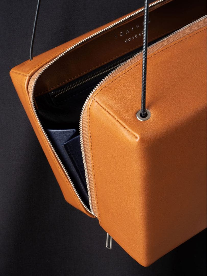 正規品 定価16万TSATSAS ツァツァス LINDEN リンデン