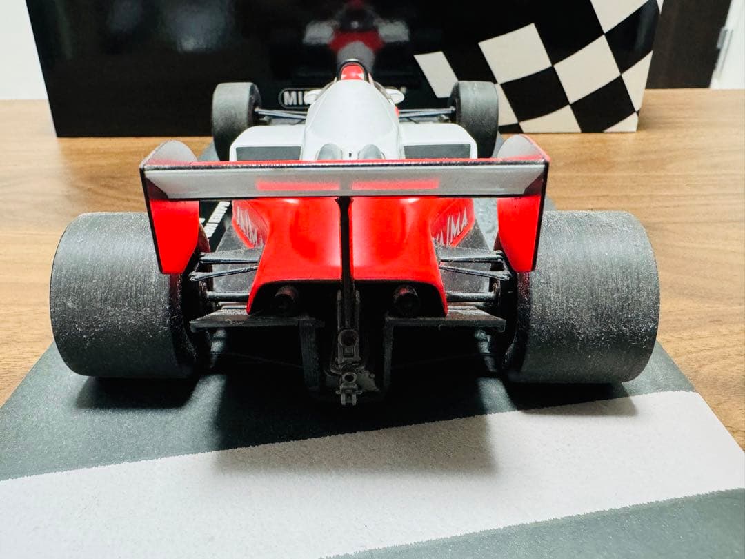 1/18 マクラーレン フォード MP4/1C 1983【N.ラウダ#8】