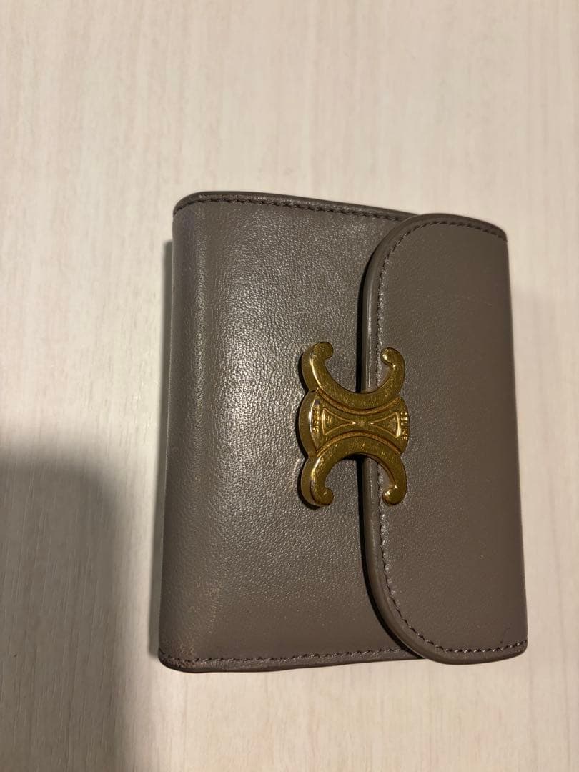 s*様 CELINE (セリーヌ) トリオンフ コンパクトウォレット グレージュ