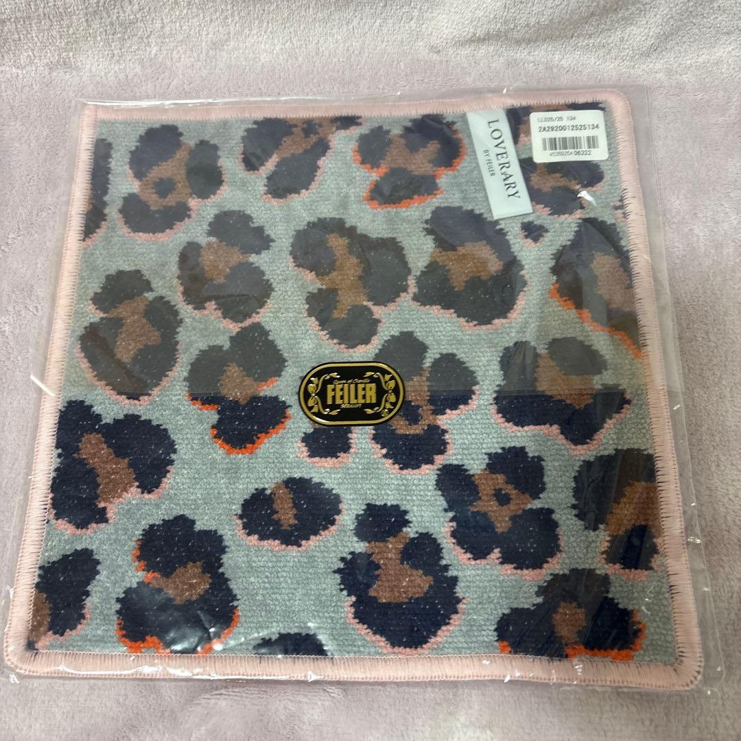 ⭐︎最終価格　FEILER ヒョウ柄 ポーチ&限定タオルハンカチセット