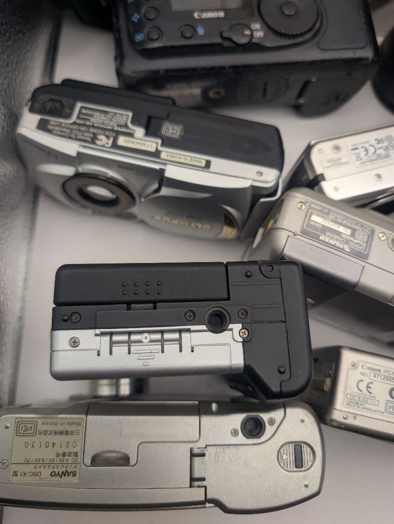 ジャンク デジタルカメラセット11台 Canon EOS 10D Olympus