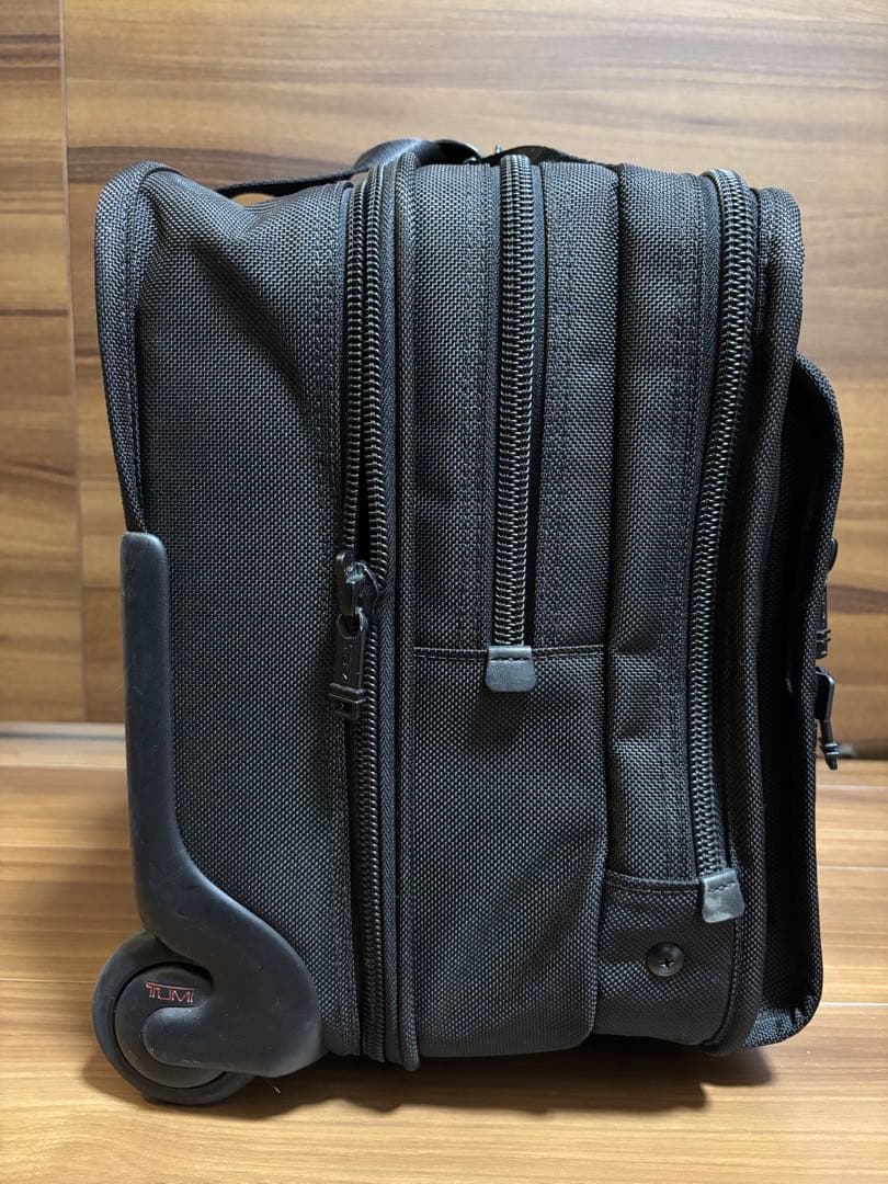 トゥミ　キャリーケース2輪　26104DH