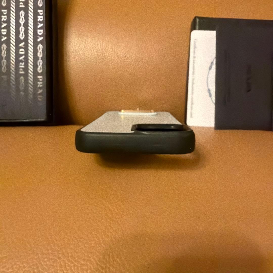 プラダ　iPhone13mini用カバー　水色　中古