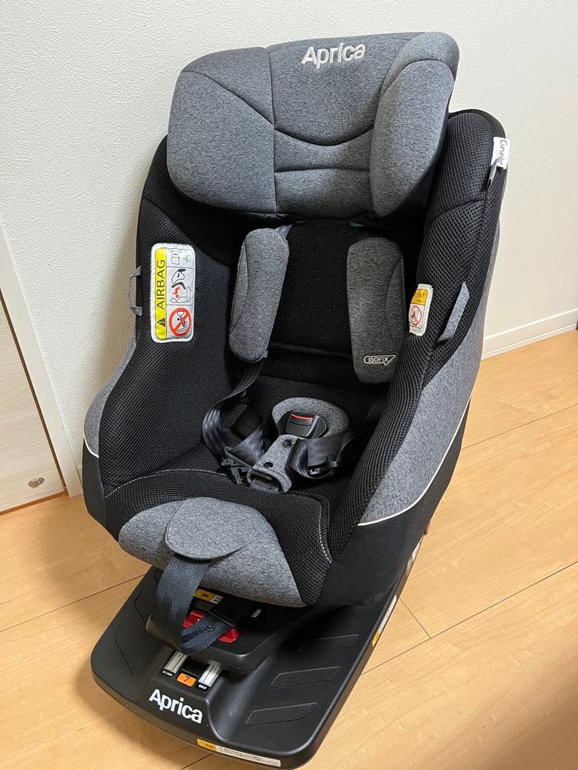 ⭐︎美品⭐︎Aprica 車用チャイルドシート グレー