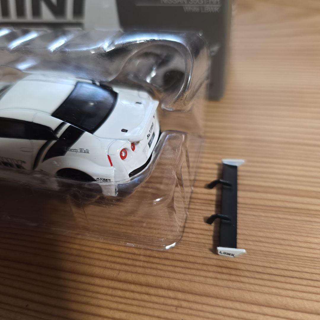 MINI GT NISSAN GT-R 1/64 完売品 激レア 右ハンドル