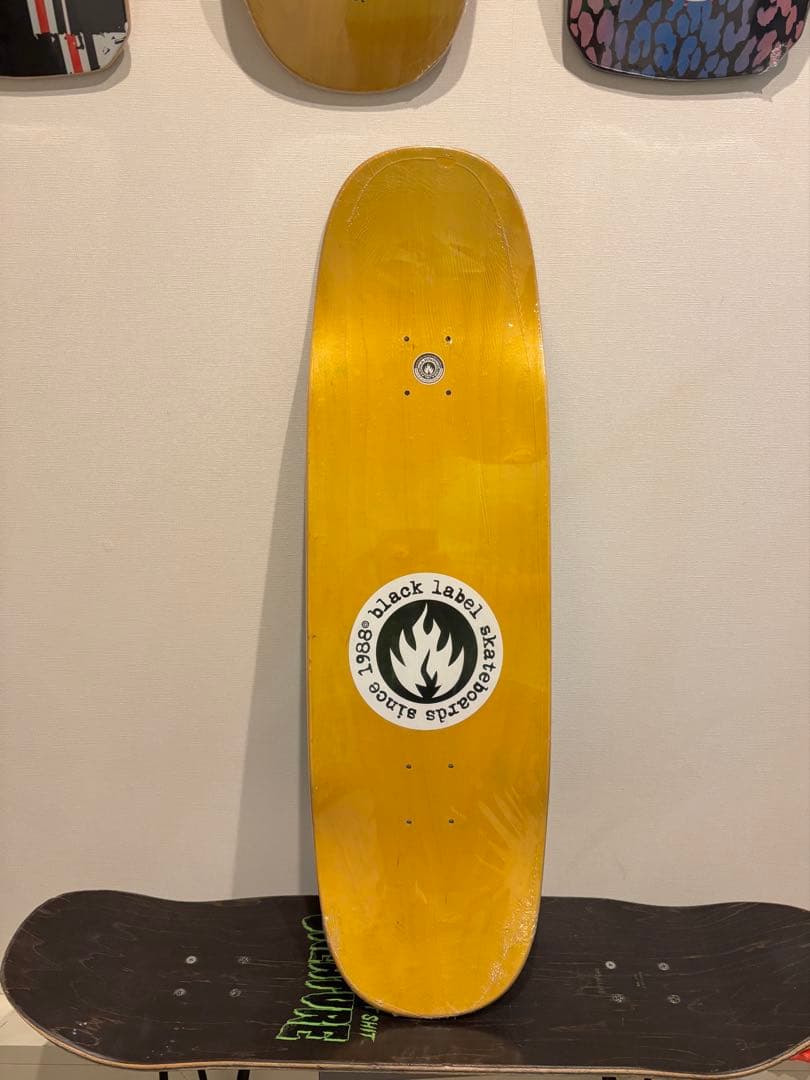 BLACKLABEL スケートボード　デッキ 9.5 Tugboat