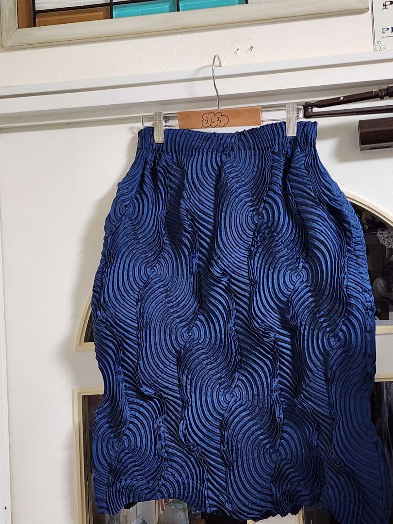 超美品　イッセイミヤケ　ISSEY MIYAKE　3D スチーム　スカート