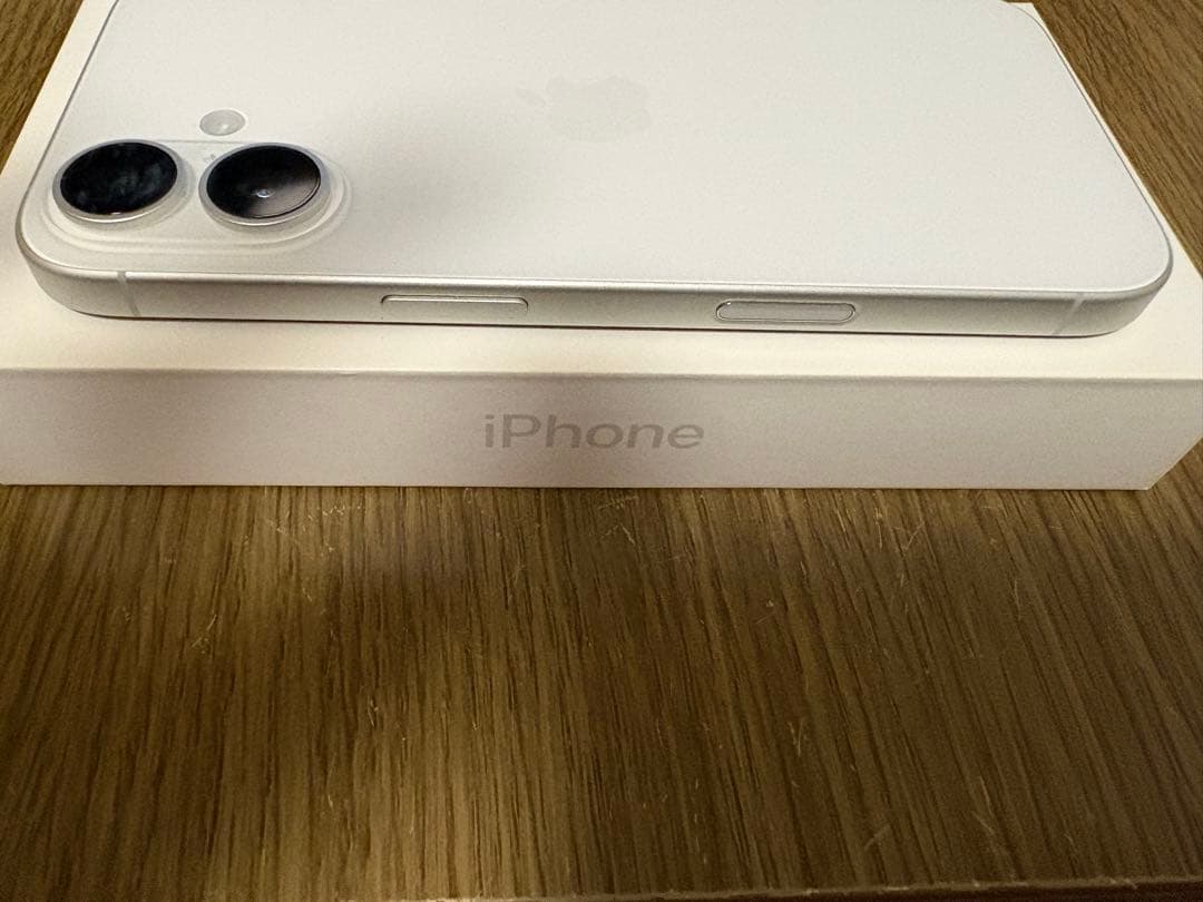 iPhone16 本体 128GB バッテリー最大容量 98%