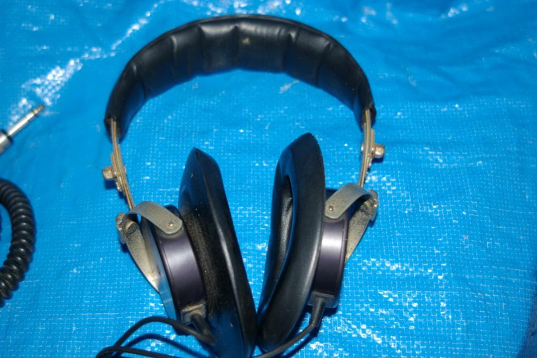 Beyerdynamic DT 48 ヘッドフォン中古難ありの出品です、