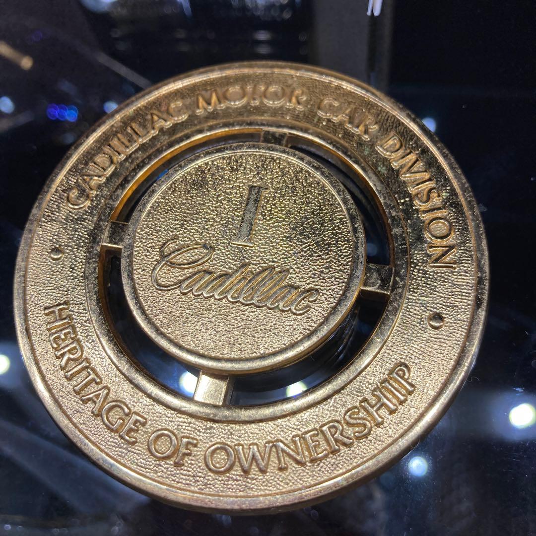 Cadillac Heritage of Ownership メダル