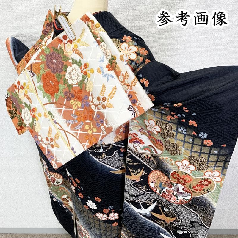 506z25☆振袖 古典柄 金駒刺繍 金彩 ラメ 地紋 黒☆美品 成人式 結婚式