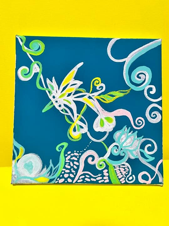 絵画　生き物　花　作品