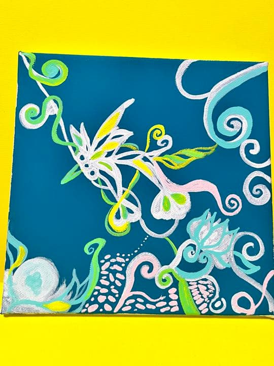 絵画　生き物　花　作品