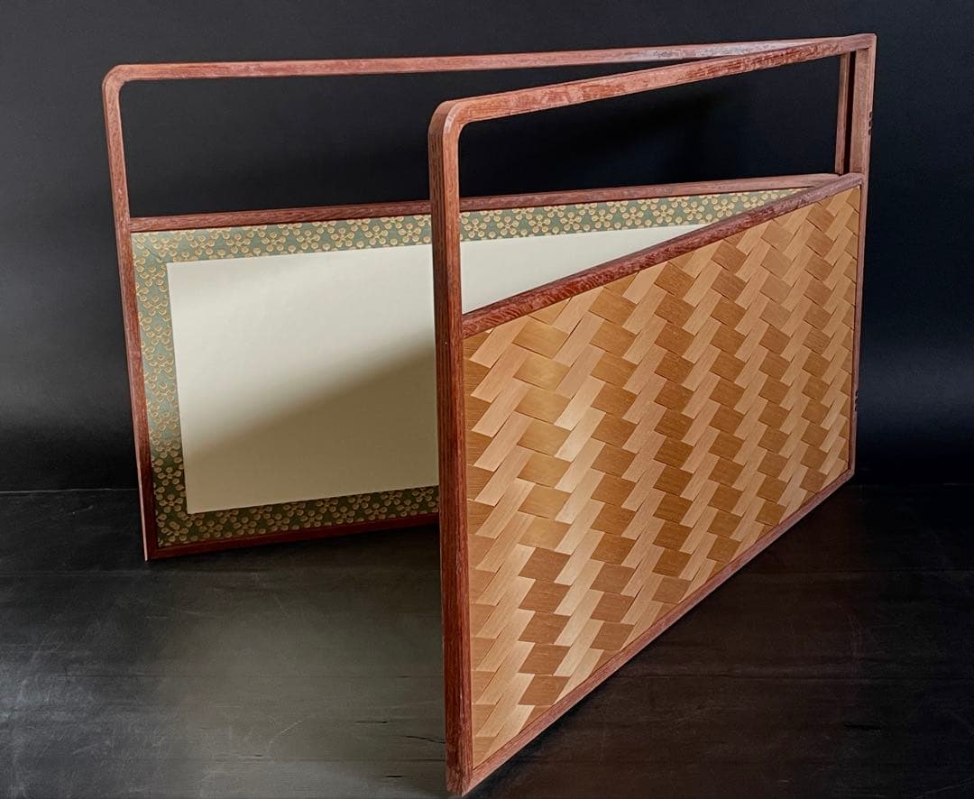 「祖」 利休梅 網代 両面使い 上透かし 桑縁 風炉先屏風 紙箱 （115⑥）