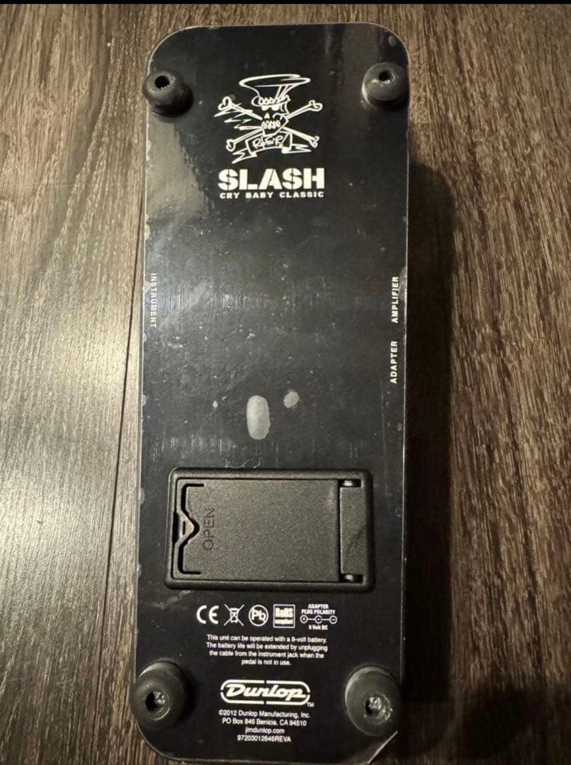 スラッシュ　クライベイビー　ワウ