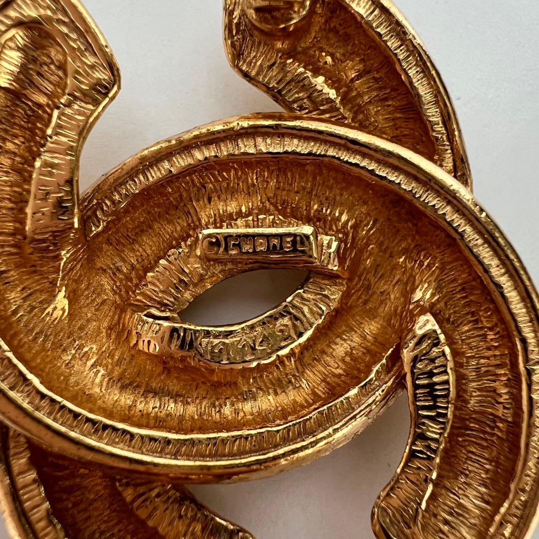【 CHANEL 】シャネル マトラッセ ゴールド ブローチ