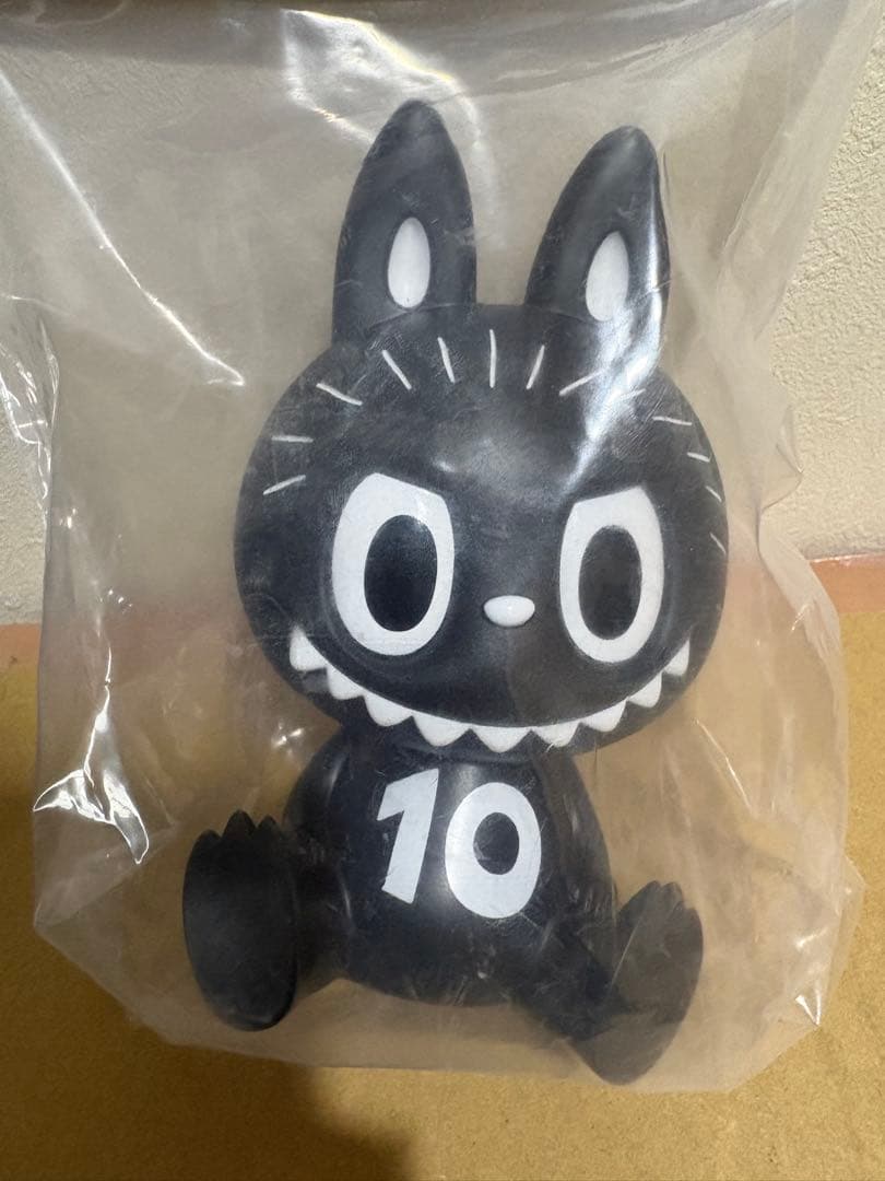 モンスターズ THE MONSTERS ラブブ 10周年ソフビ 18701