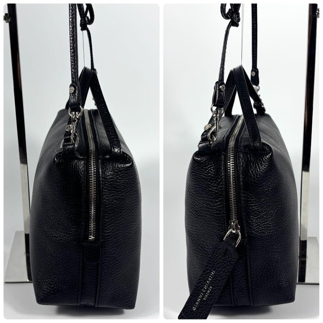 ✨極美品✨ジャンニキャリーニ アリファM 2way シボ革 斜め掛け 大容量 黒