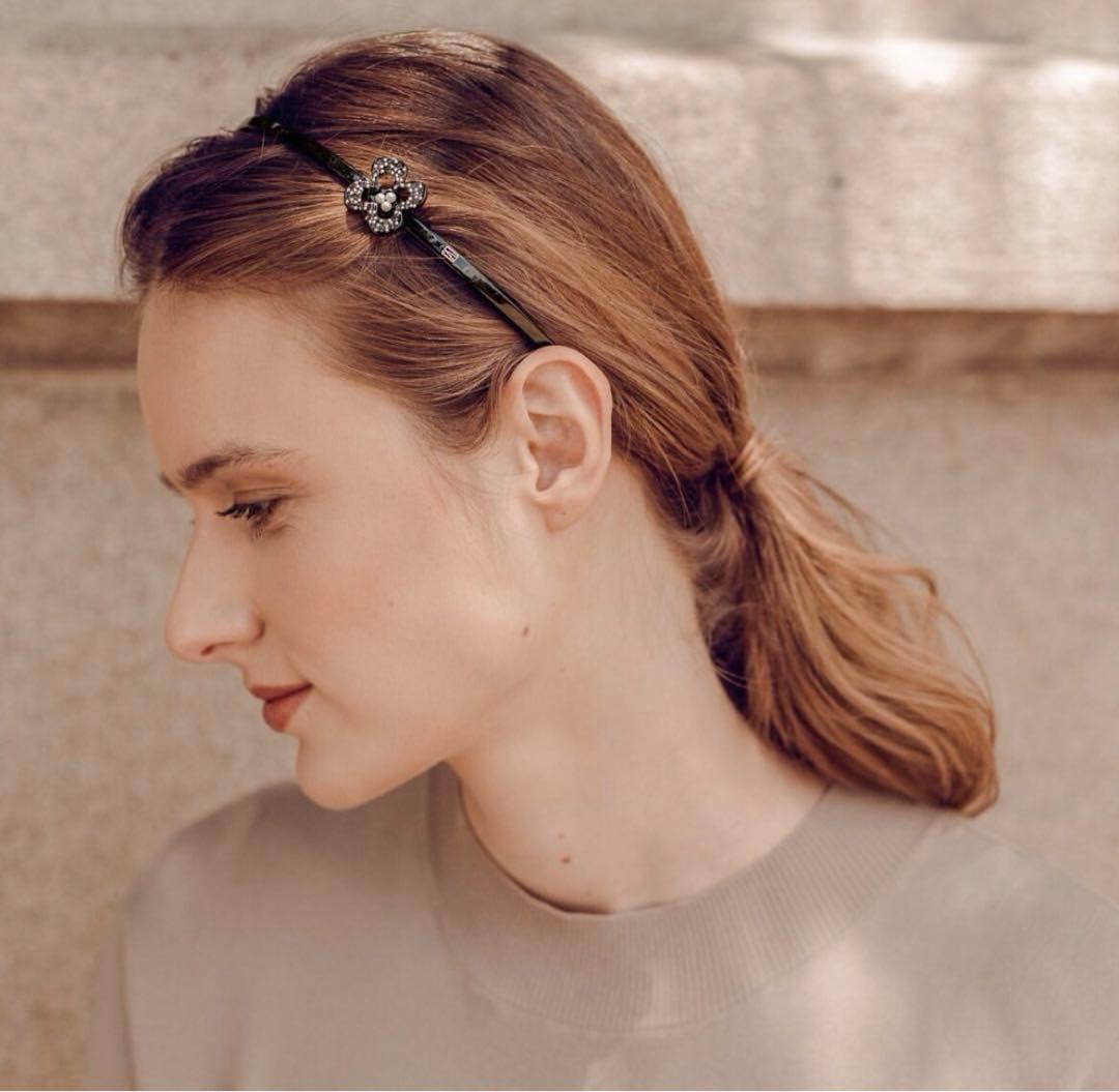 アレクサンドルドゥパリ バタフライデザインカチューシャ　【保管袋付】