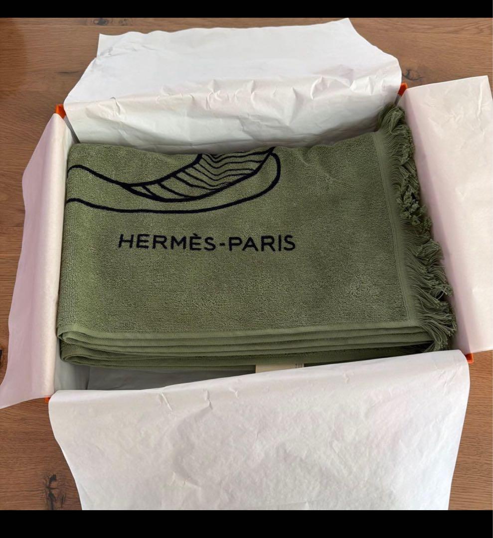 2025年　イヤーズギフト　エルメス　バスタオル　新品　箱あり　タグ付き　大判