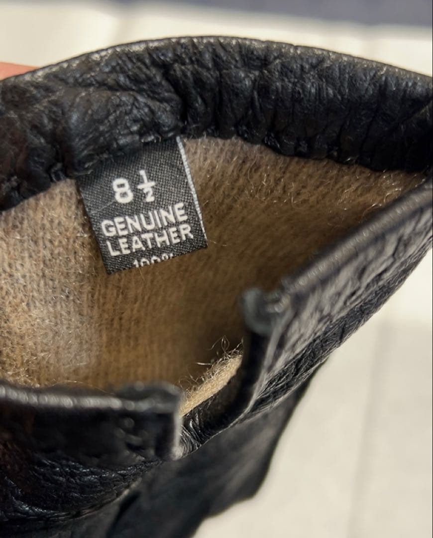 黒いレザー 手袋 イタリア製　カシミヤ裏地付き サイズ8 1/2