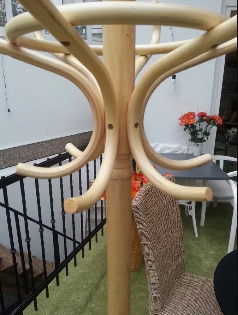 コートハンガー　チェコ共和国製　組立式