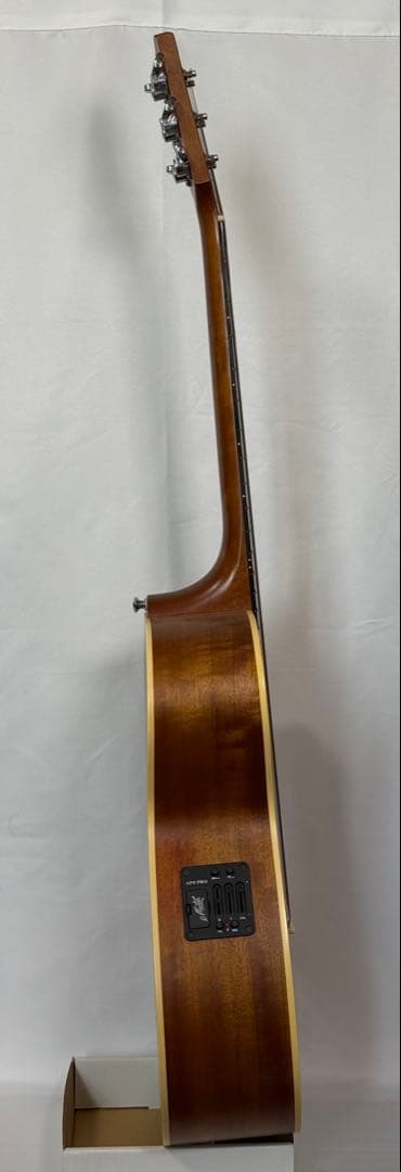 Maton EBG-808C TE 【トミー・エマニュエル シグネチャー】