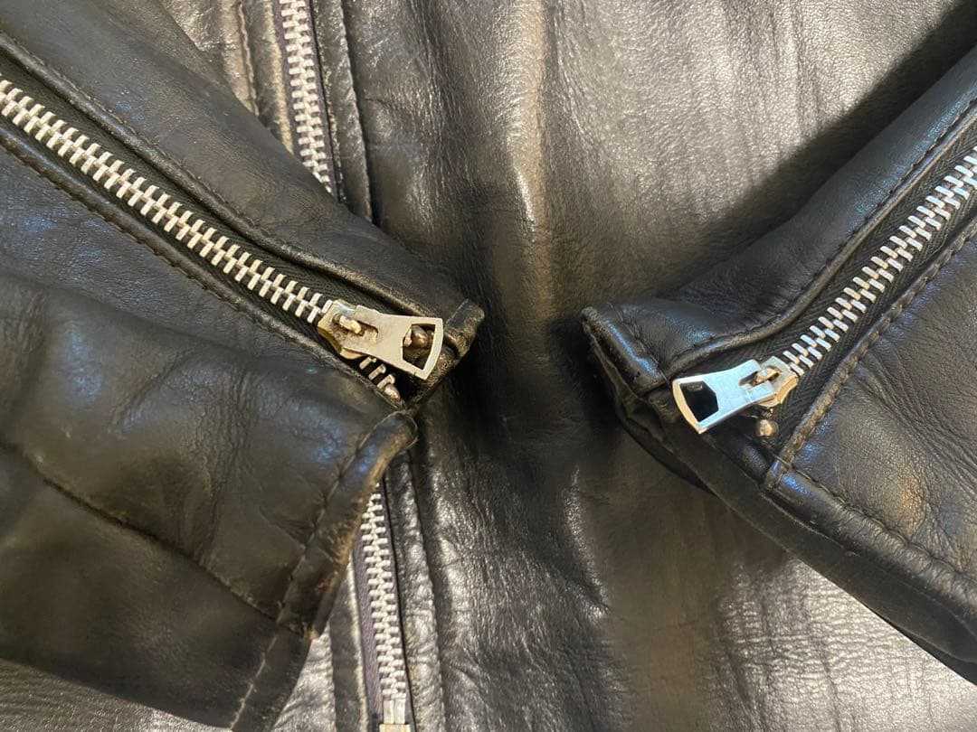 Schott 70年代牛タグ逆ハ型ジッパーシングルライダース