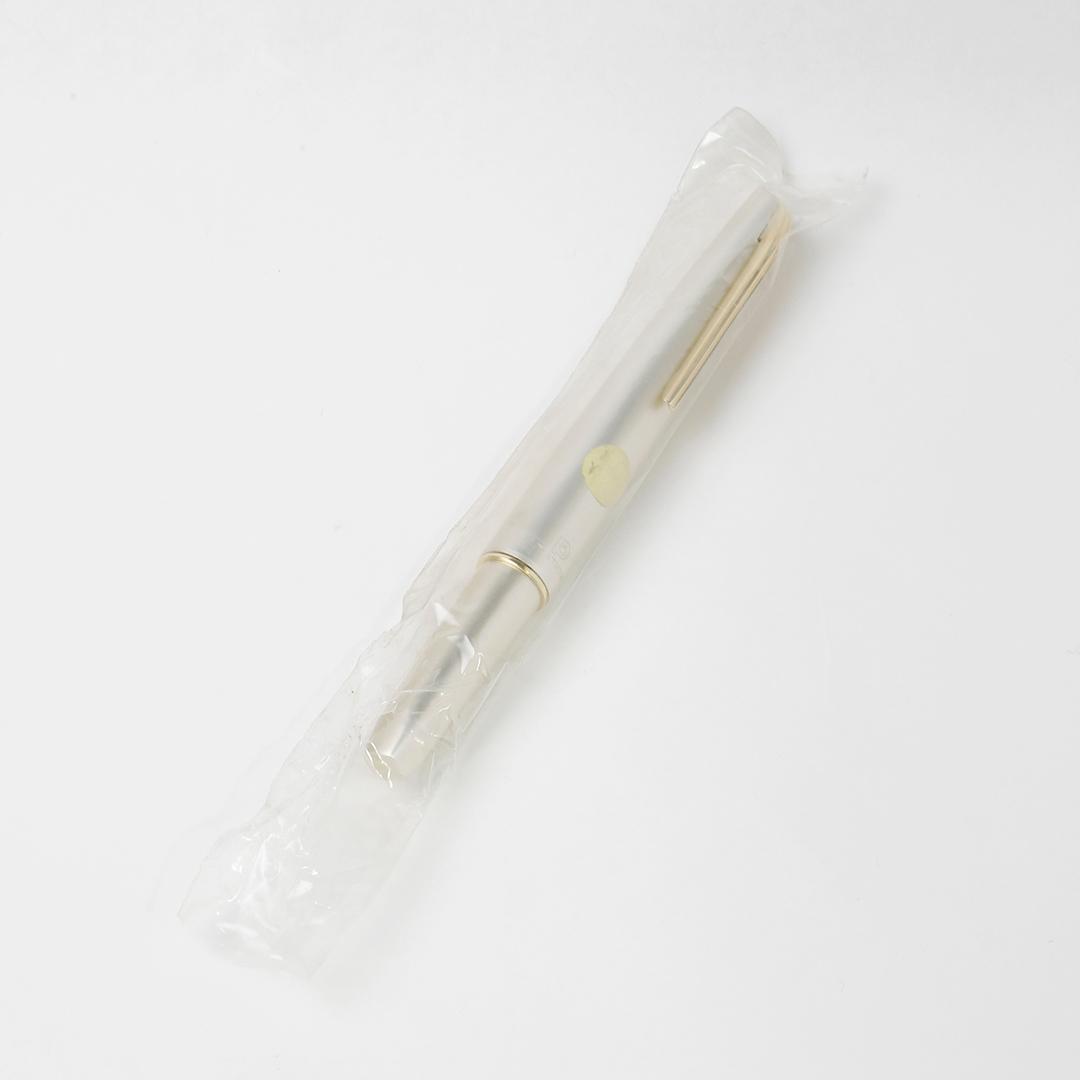 未使用 プラチナ ポケット 18K 細軟 バイカラー白 万年筆 60年代製造 A