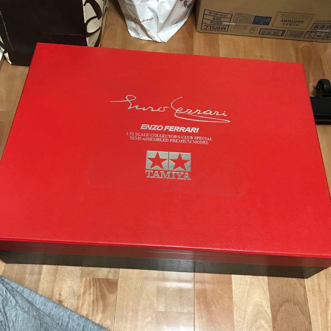 Enzo Ferrari 1/12スケールモデル