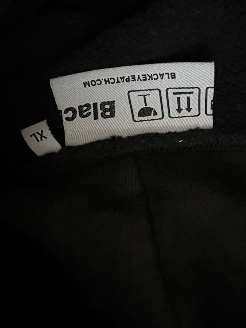 ハ*ル様 ブラックアイパッチ フード付きパーカー XL