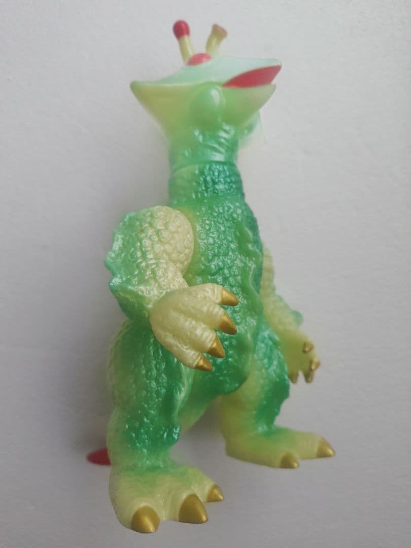 マルサン　ギララ蓄光　ソフビ