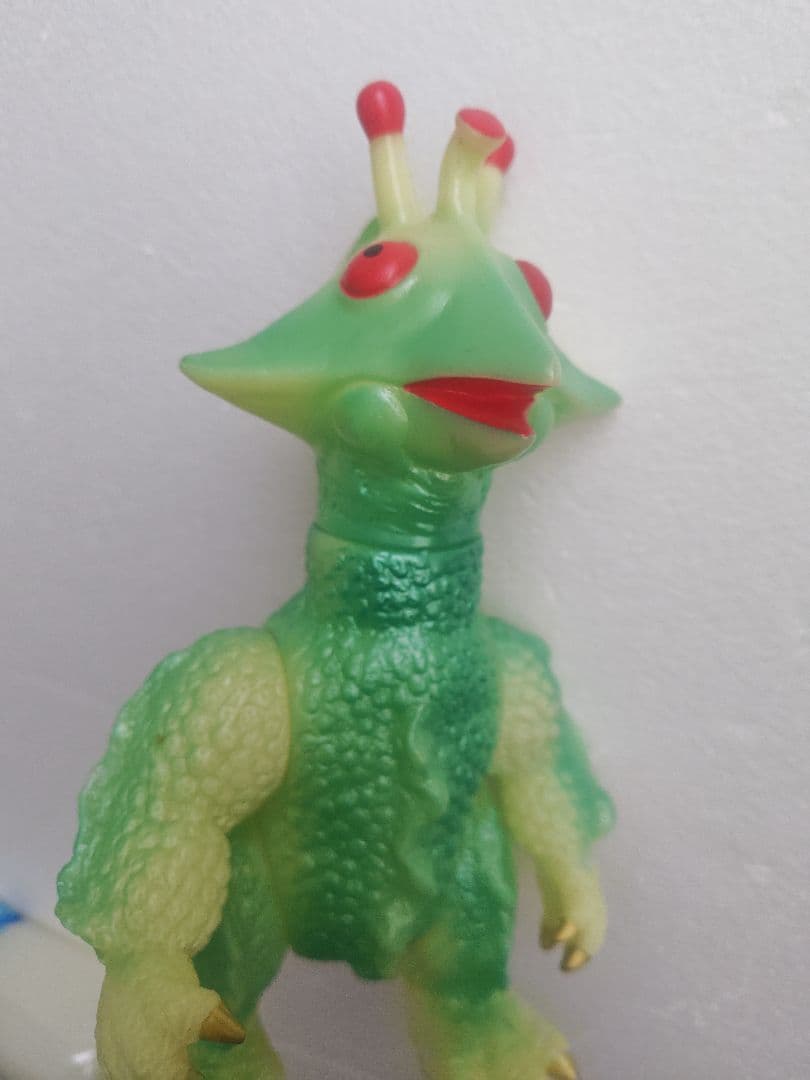 マルサン　ギララ蓄光　ソフビ