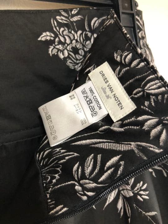 ドリスヴァンノッテンコットンプリントスカート