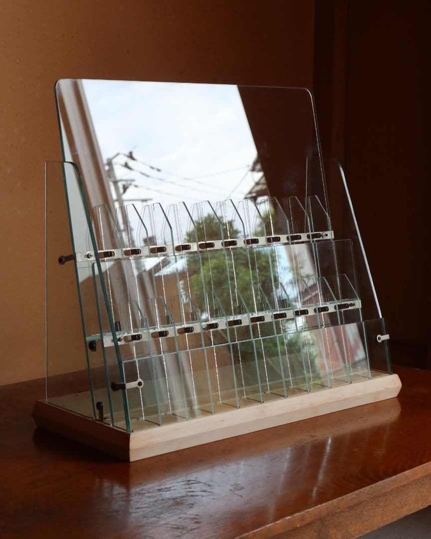 e*n様 古いガラスのペン立て　什器 飾り棚 ガラスケース 文房具