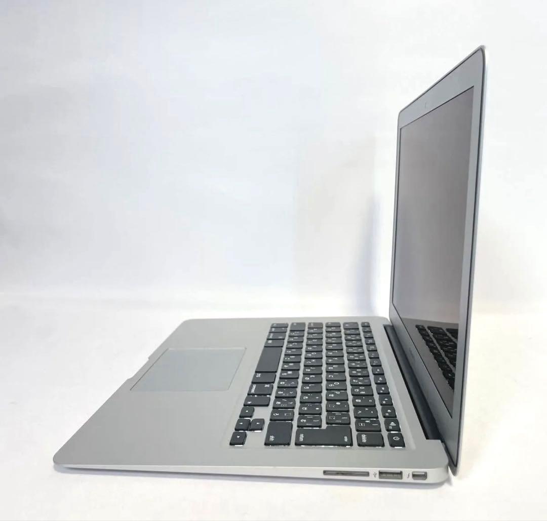 美品・即使用可 MacBook Air シルバー メモリ8GB SSD256GB