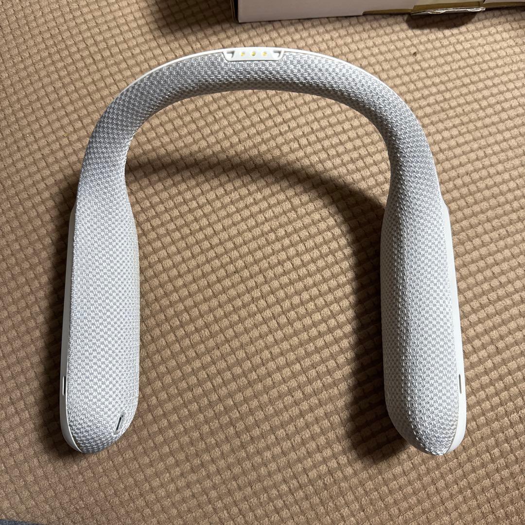 ウェアラブルネックスピーカー　FF7限定モデル