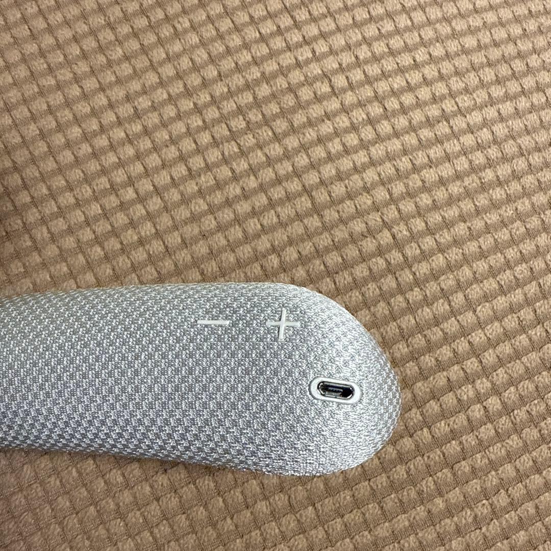 ウェアラブルネックスピーカー　FF7限定モデル