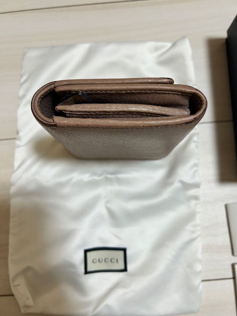 GUCCI 二つ折り財布 ブラウン レザー