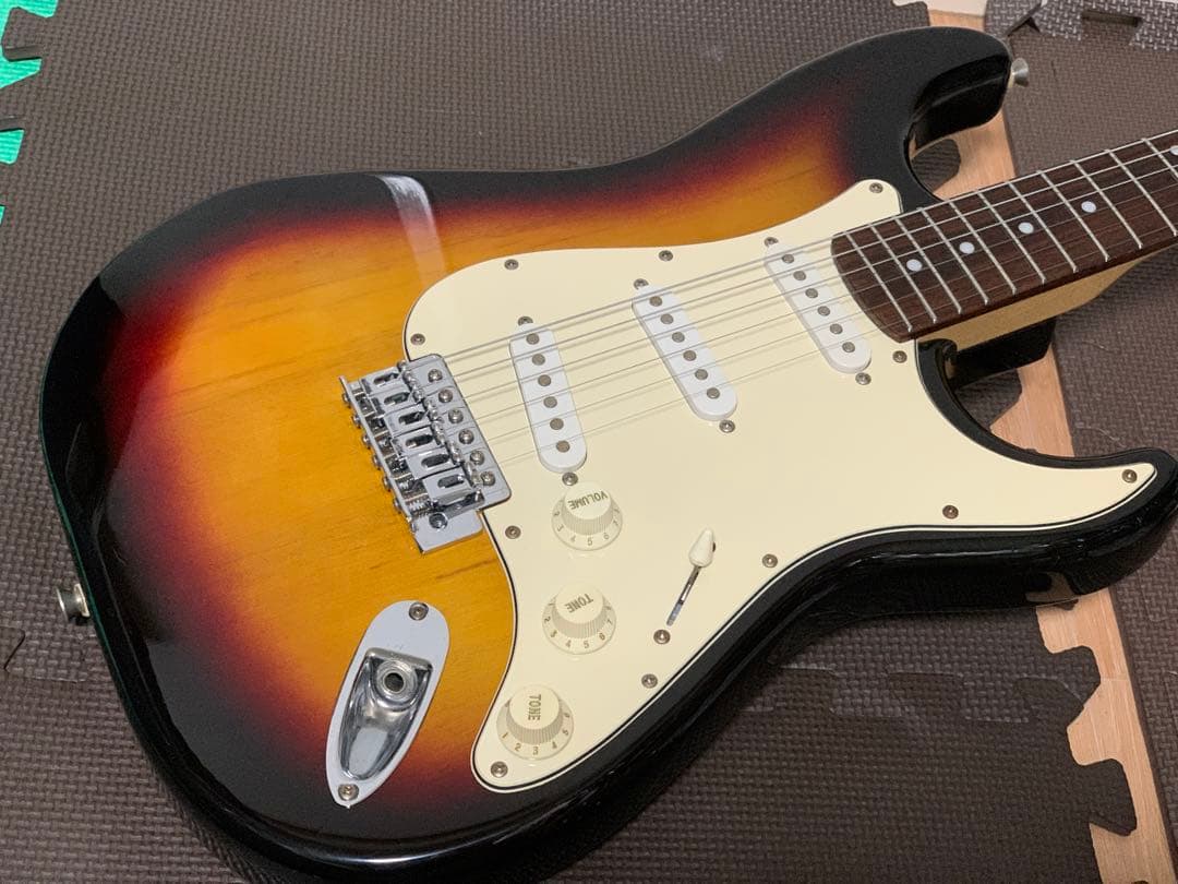 Legend レジェンド ST ストラトキャスター ストラト サンバースト