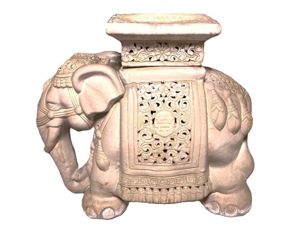 【 白釉象花台 】　アンティーク　吉祥蝙蝠文